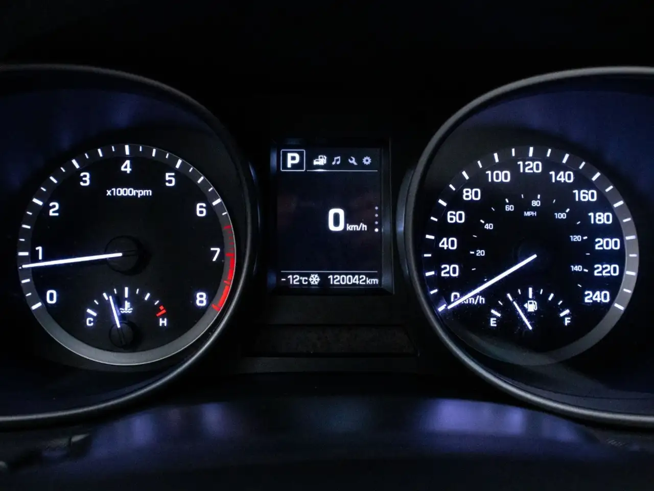 Hyundai SANTA FE снимка Hyundai SANTA FE