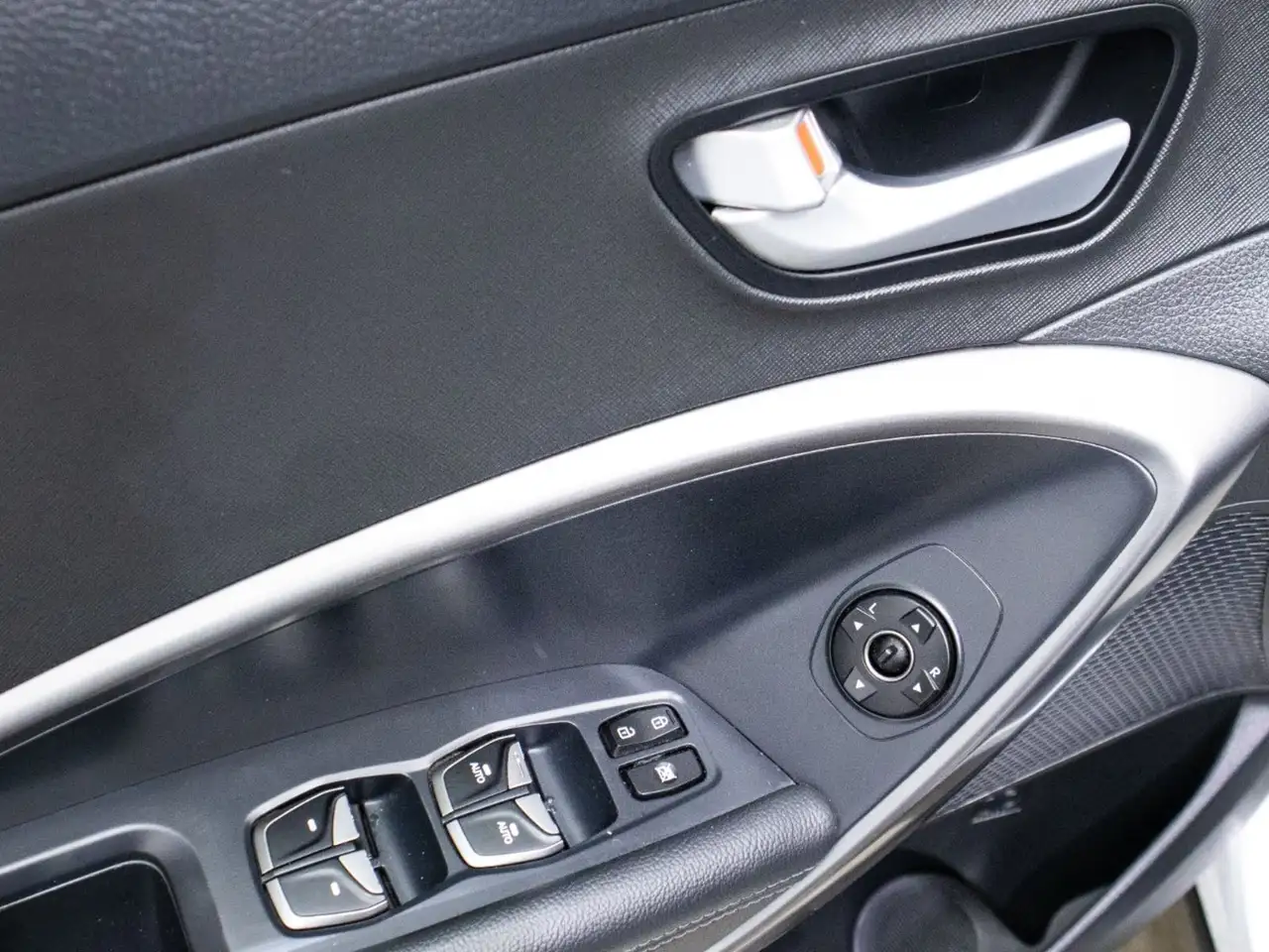 Hyundai SANTA FE снимка Hyundai SANTA FE