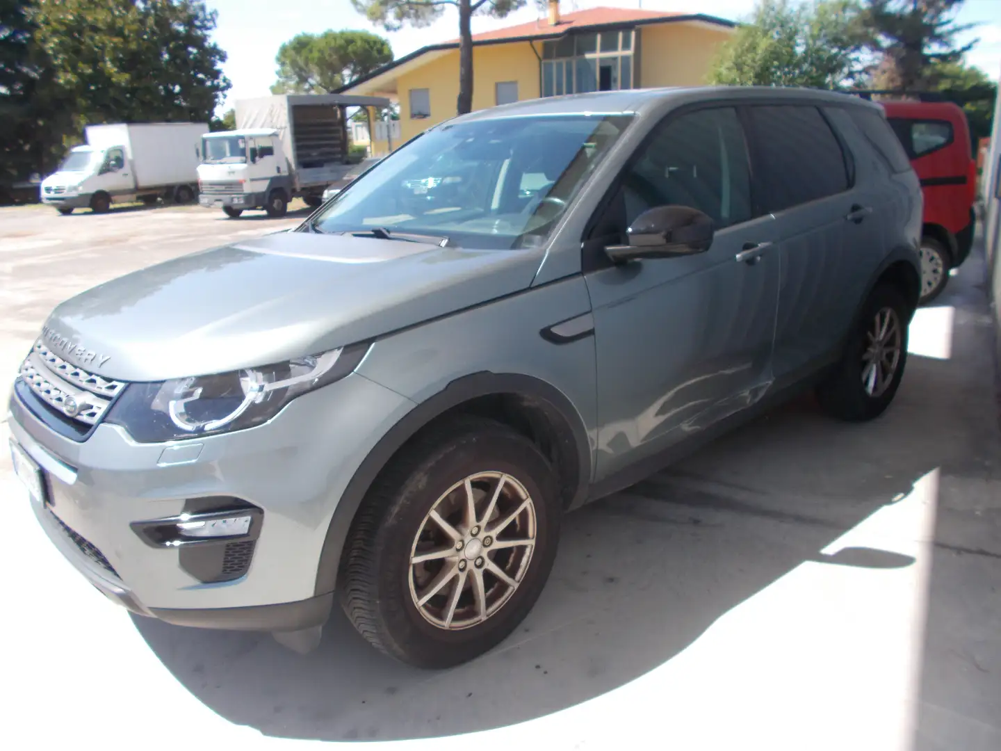 Land Rover Discovery Sport 2.0 td4  Luxury awd 150cv my18 Grigio - 2