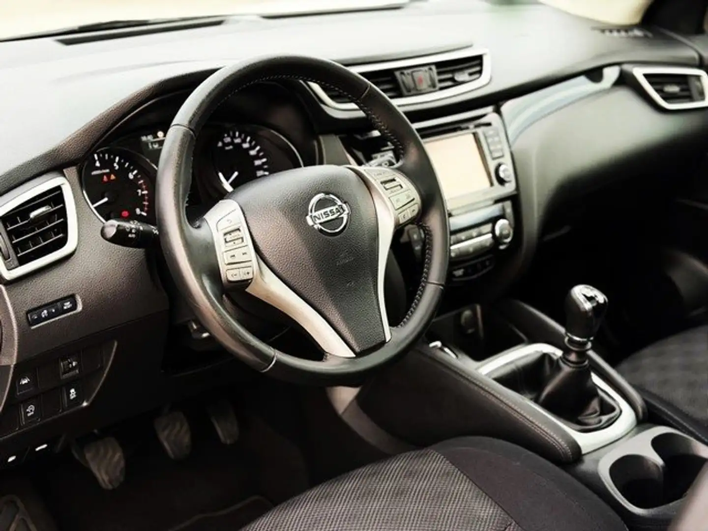 Nissan Qashqai 1.6 DIG-T N-Connecta 4x2 Blanco - 2