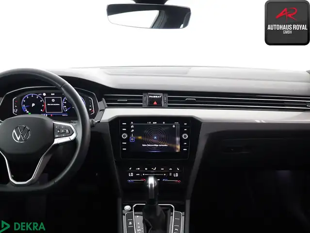 Volkswagen Passat view 9