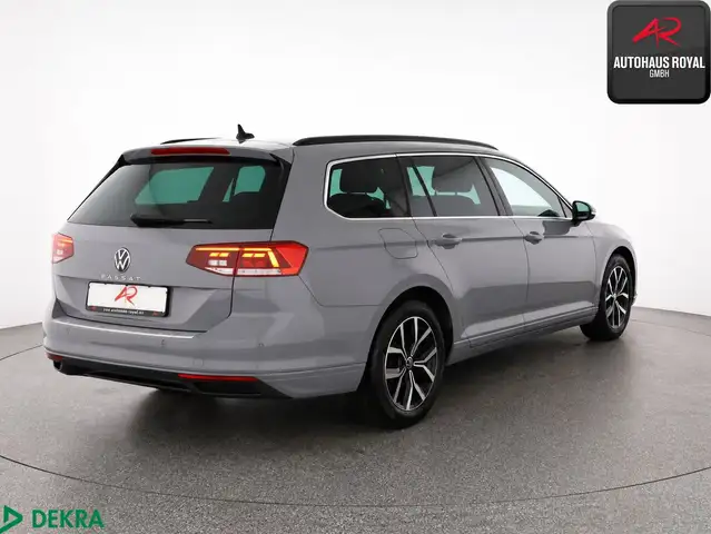 Volkswagen Passat view 5