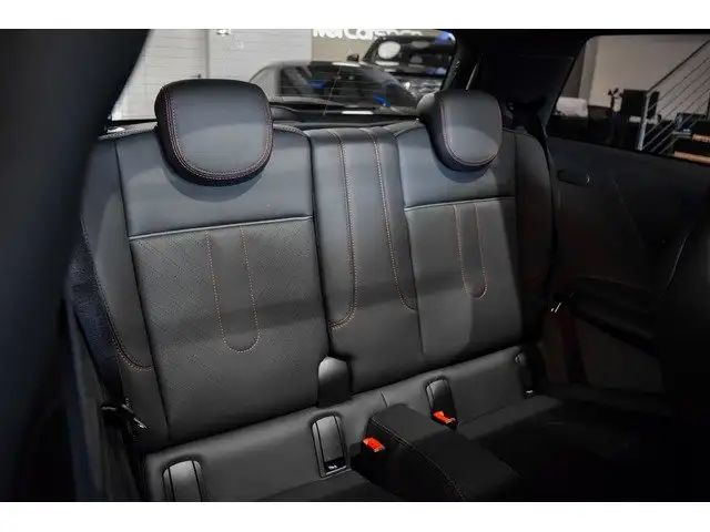 Mini Hatch view 10