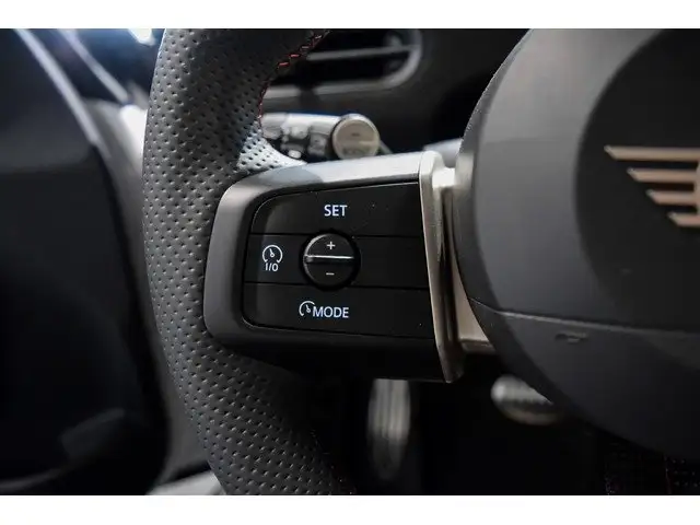 Mini Hatch view 14