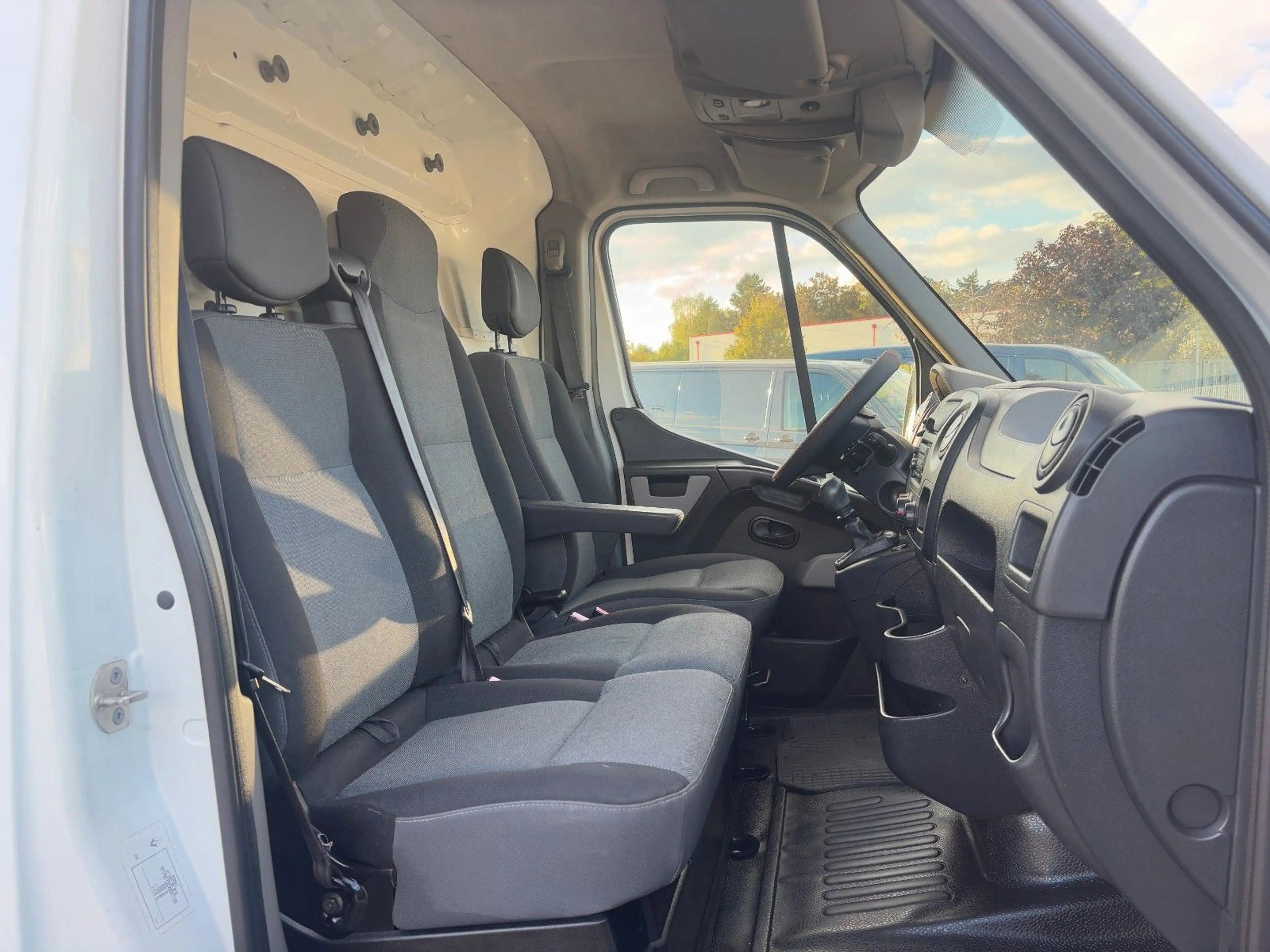 Renault Master Kühlkastenwagen L2H2*1HAND* — photo 4