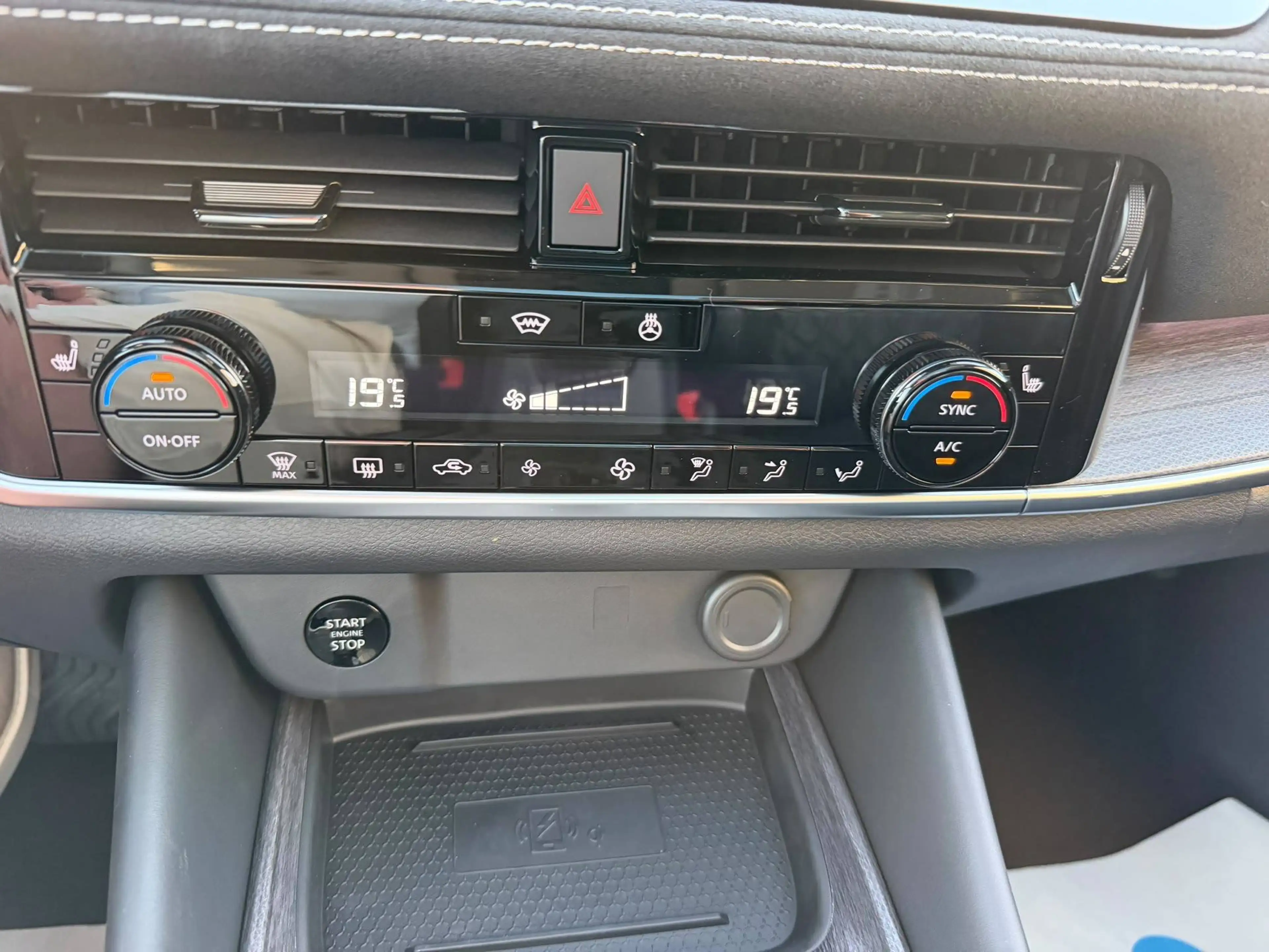 Nissan Qashqai 1.3 DIG-T MHEV 158PK TEKNA+ FULL OPTION NIEUW 0KM — photo 24