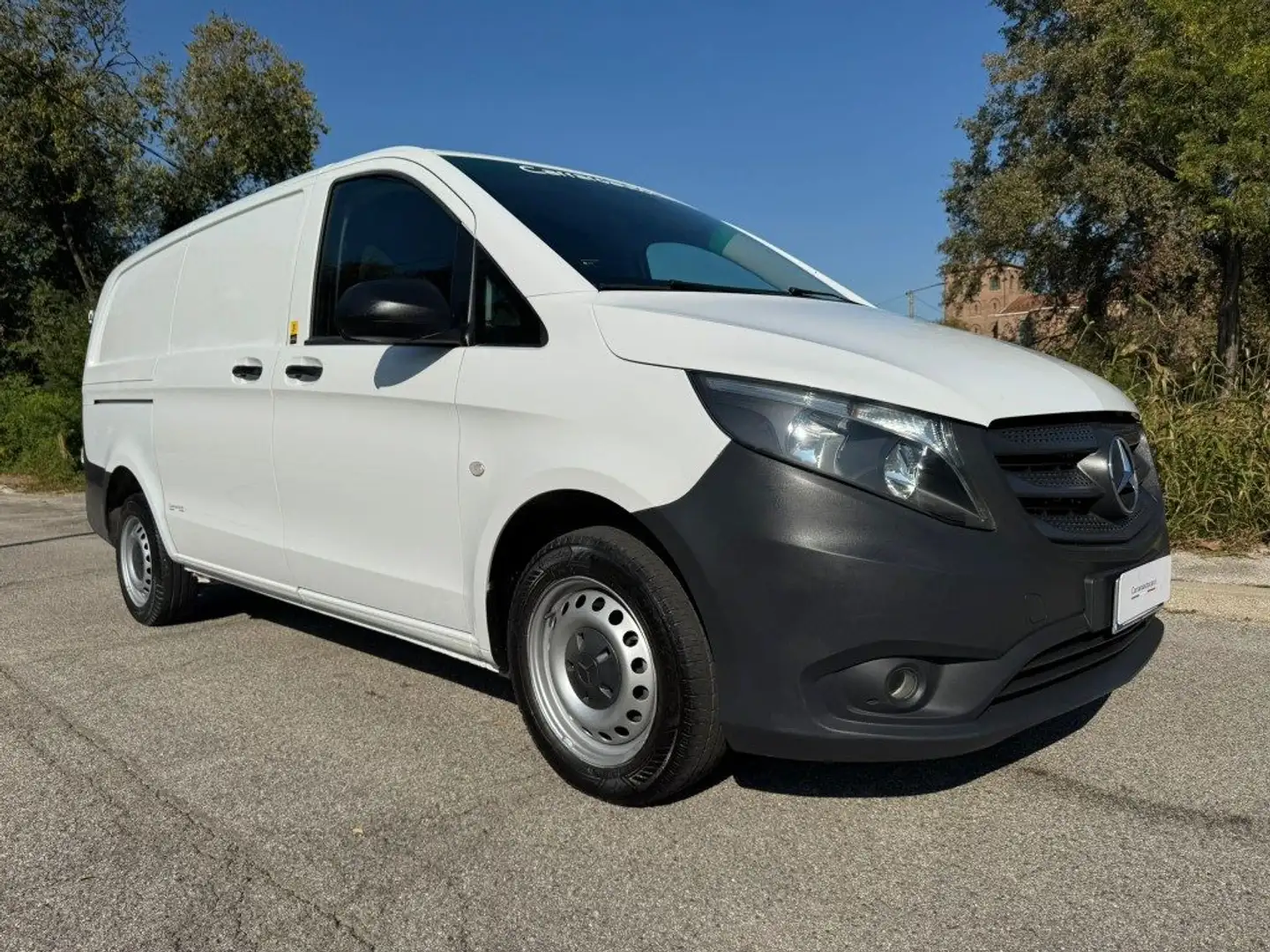 Mercedes-Benz Vito 1.6 111 CDI Furgone Long Business Bianco - 1