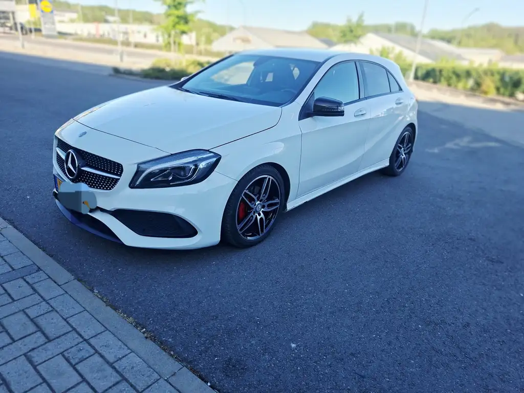 Mercedes-Benz A 160 2017 из Европы — купить под ключ