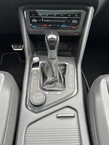 Volkswagen Tiguan Allspace view 20