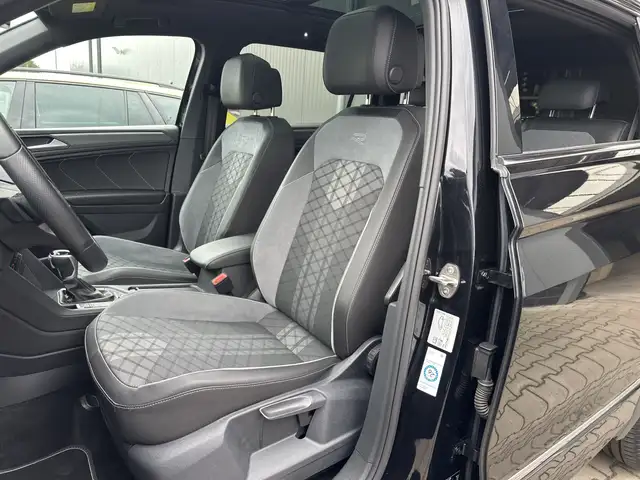 Volkswagen Tiguan Allspace view 13