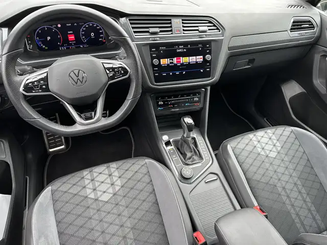 Volkswagen Tiguan Allspace view 18