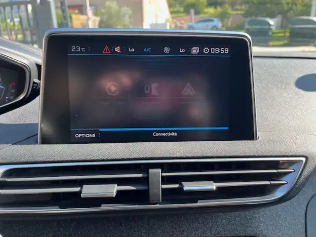 Peugeot 3008 view 12