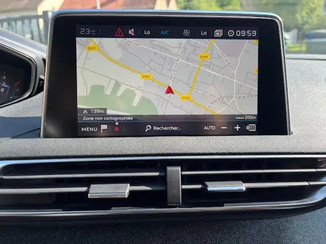 Peugeot 3008 view 10