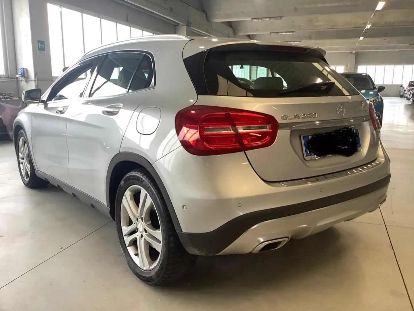 Mercedes-Benz GLA 220 GLA 220 d (cdi) Sport 170cv auto Silver - 2