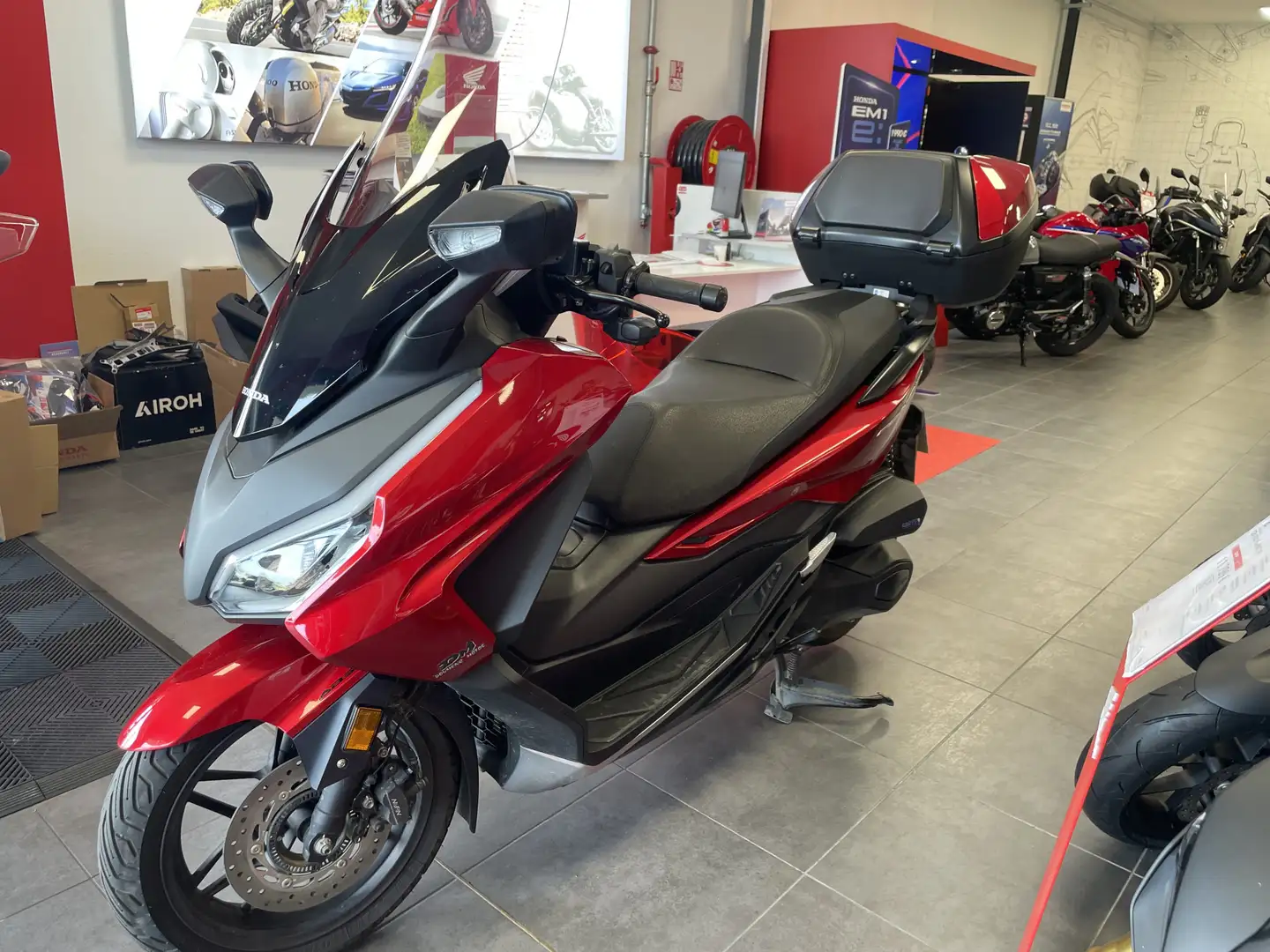 Honda Forza 350 Red - 1
