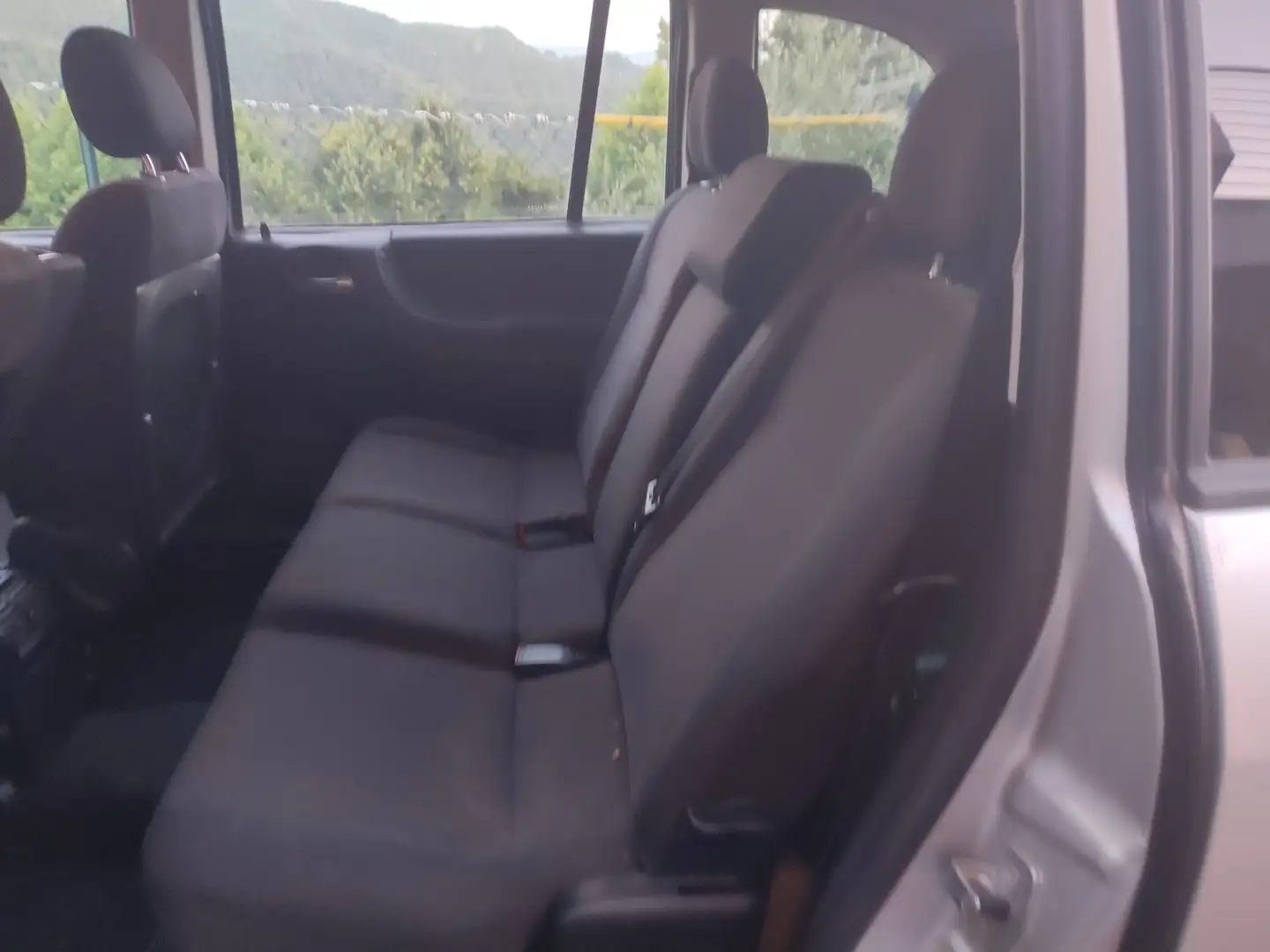 Opel Zafira 2.0 dti 16v Comfort - 1