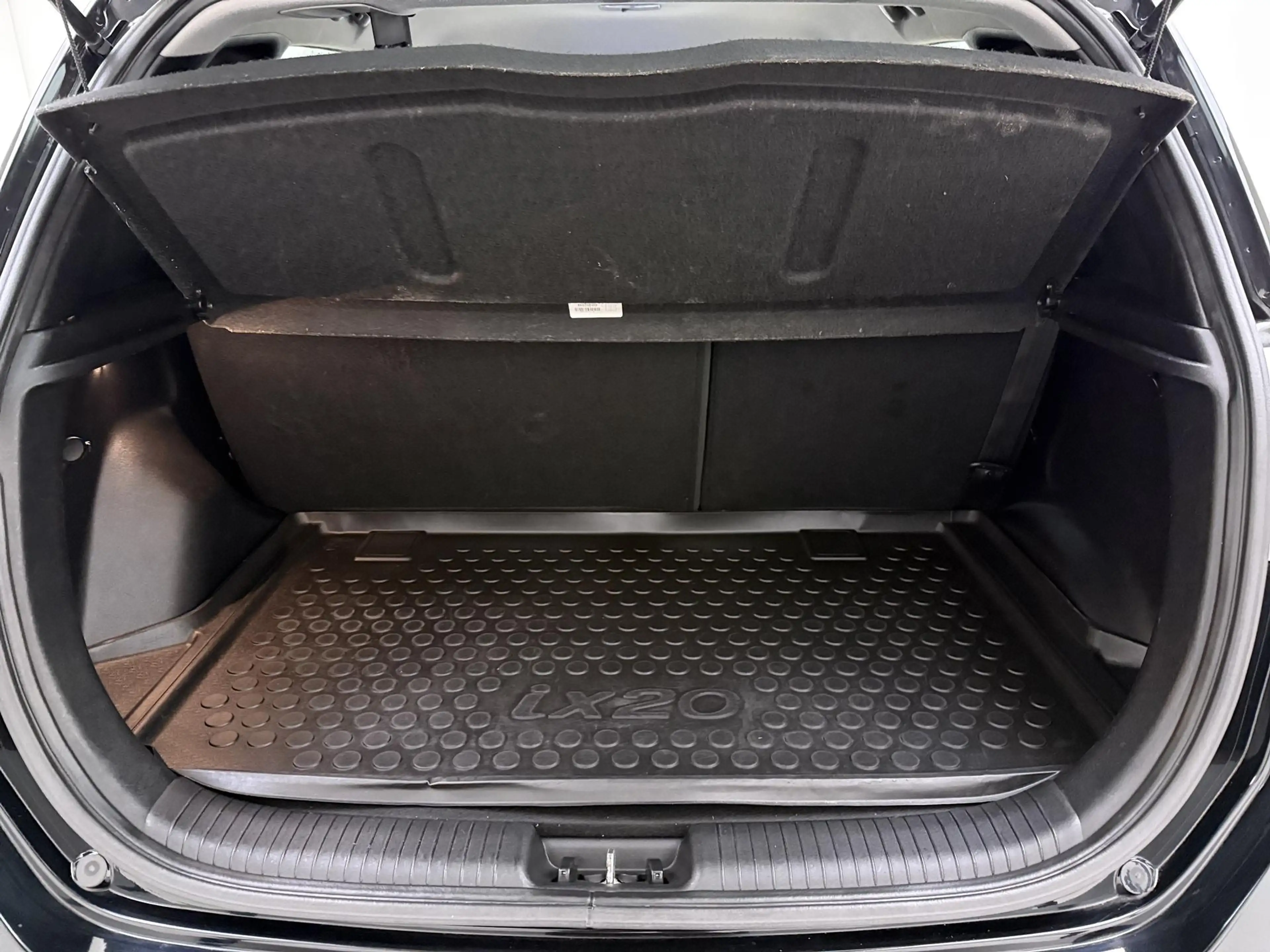Hyundai iX20 1.6i Go! | Automaat | Parkeersensoren | Lichtmetal — photo 4