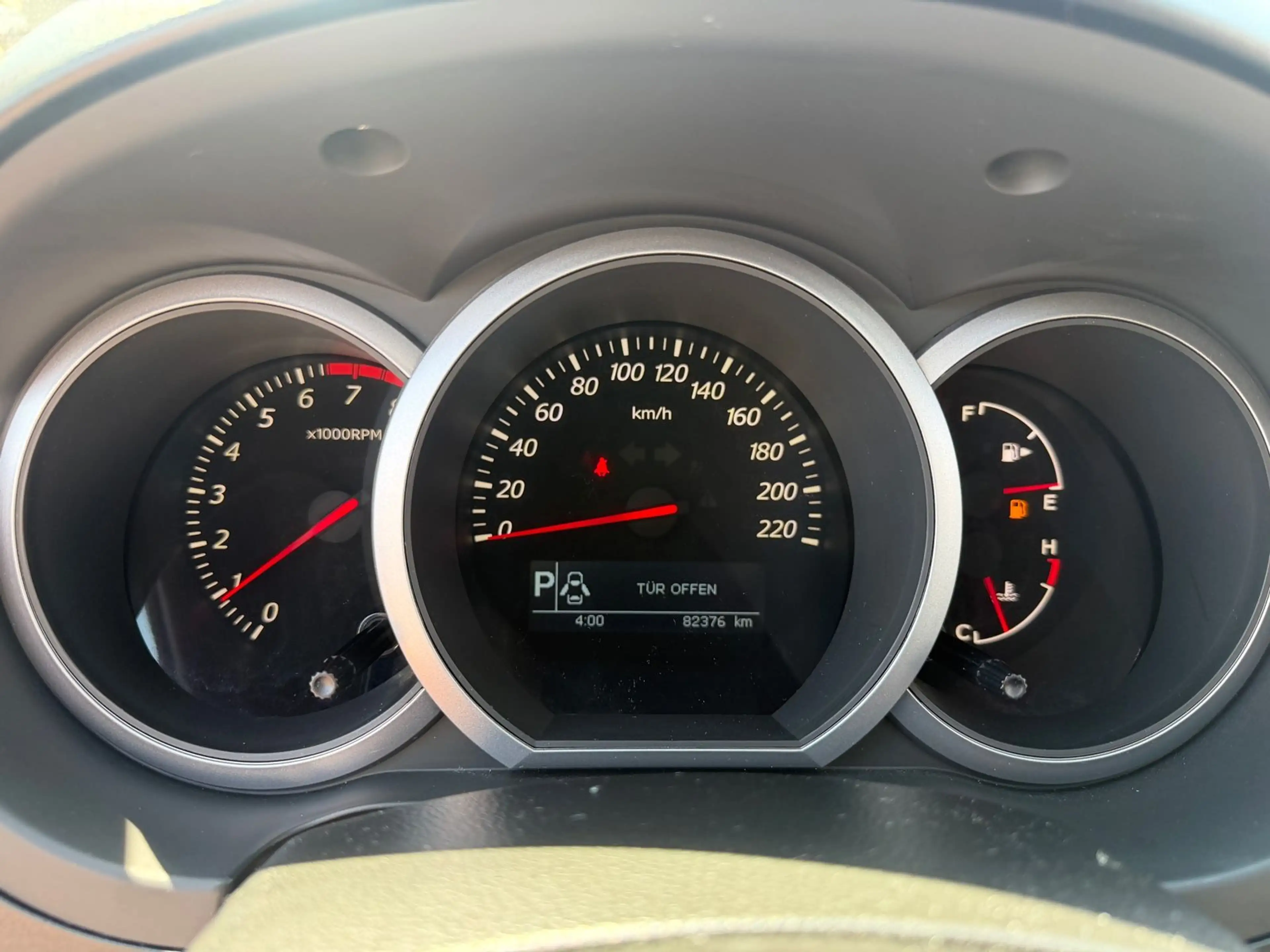 Suzuki Grand Vitara 2.4 VVT Comfort — photo 15
