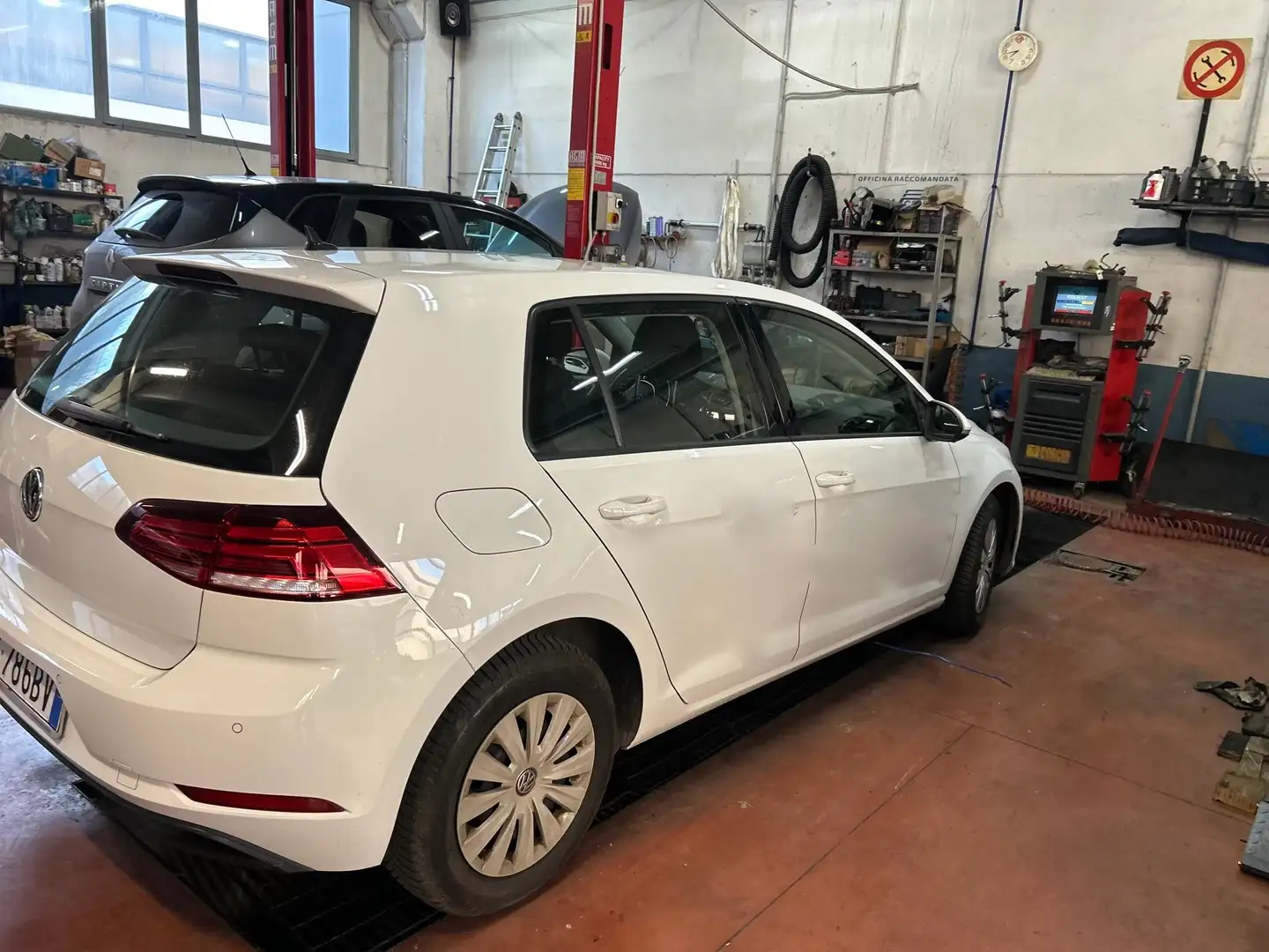 Volkswagen Golf Golf 5p 1.6 tdi Highline 115cv Blanc - 1