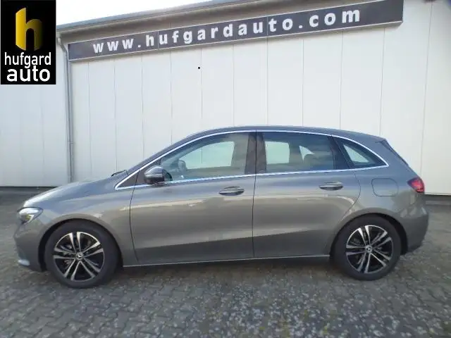 Mercedes-Benz B 200 Progressive Line Advanced Leder Paket Fahrassis...