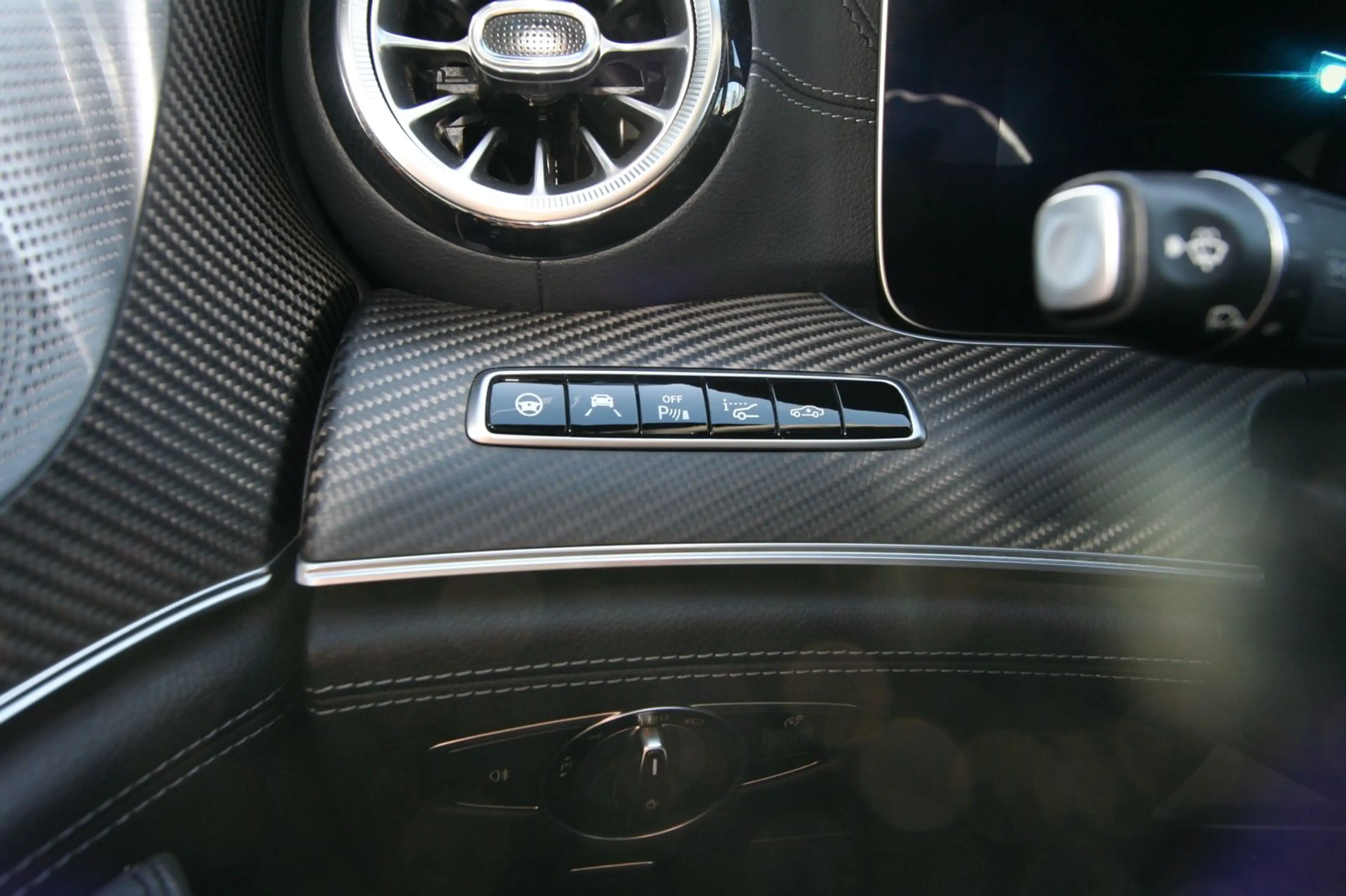 Mercedes-Benz AMG GT 4-trg. 53 4Matic+ — photo 11