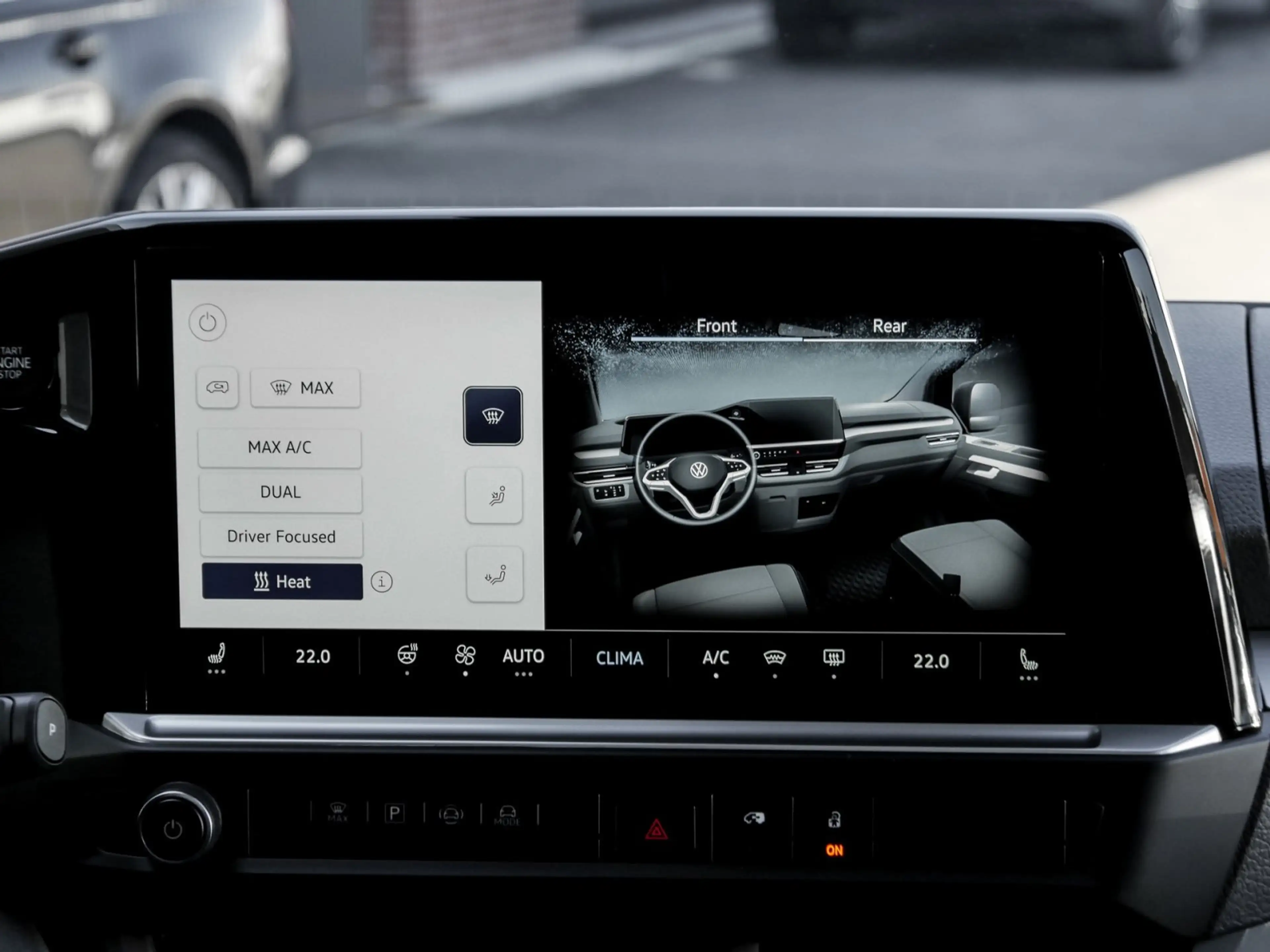 Volkswagen T7 Caravelle e PanAmericana KR LED Navi AHK Pano Keyless 19" — photo 9