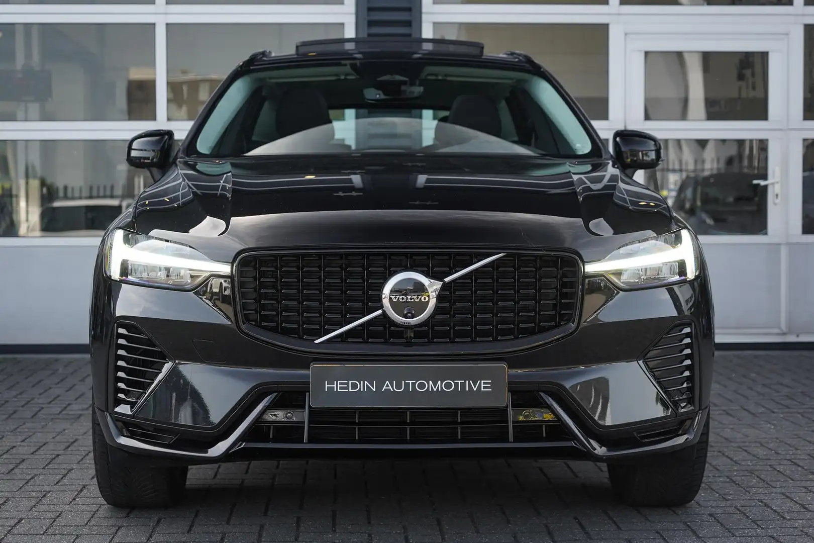 Volvo XC60 2.0 T6 Plug-in hybrid AWD Plus Dark | 360 Camera | Noir - 2