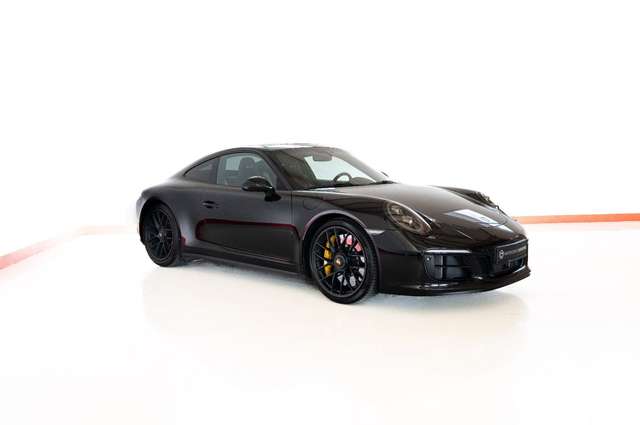 Imagine Porsche 991 911 Carrera 4 GTS PCCB PDCC LIFT PDLS+ SCHALENS.