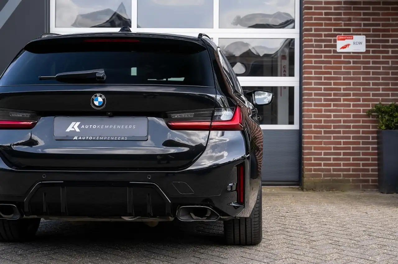 BMW 340 3-serie M340i xDrive Touring | Panorama | M-Seats 3
