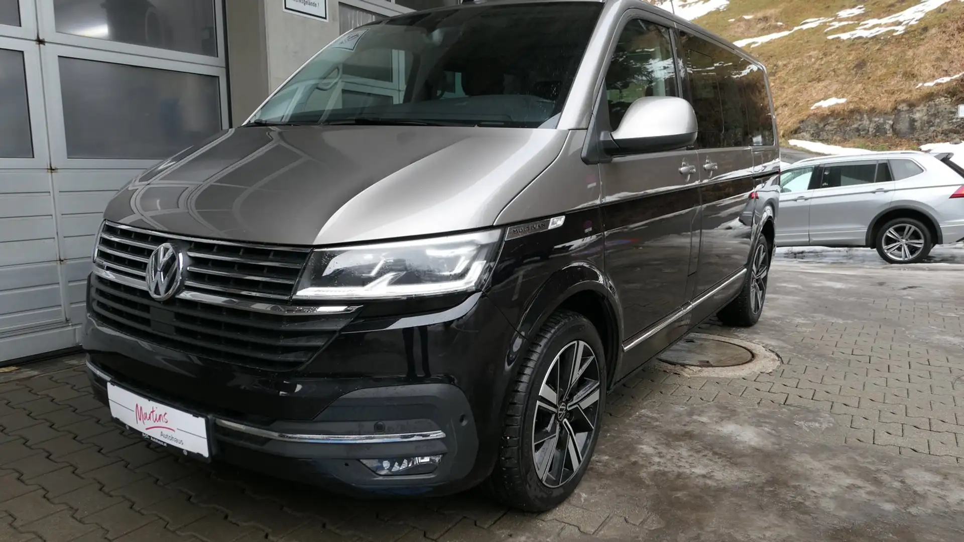 Volkswagen T6.1 Multivan VW T6.1 Multivan Cruise TDI 4MOTION Braun - 1