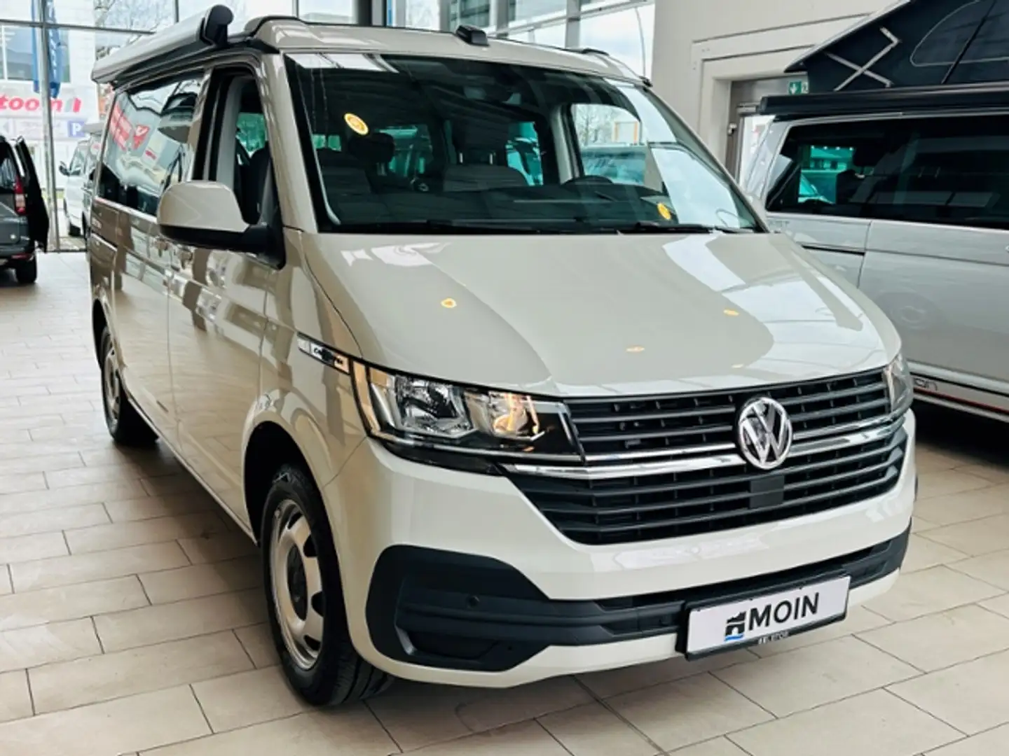 Volkswagen T6.1 California BEACH DSG ACC STDHZG RFK PDC DREH Grau - 2