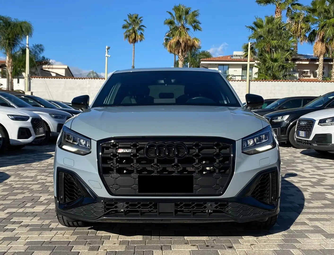 Audi SQ2 2.0 TFSI 300CV s-tronic quattro Gris - 2