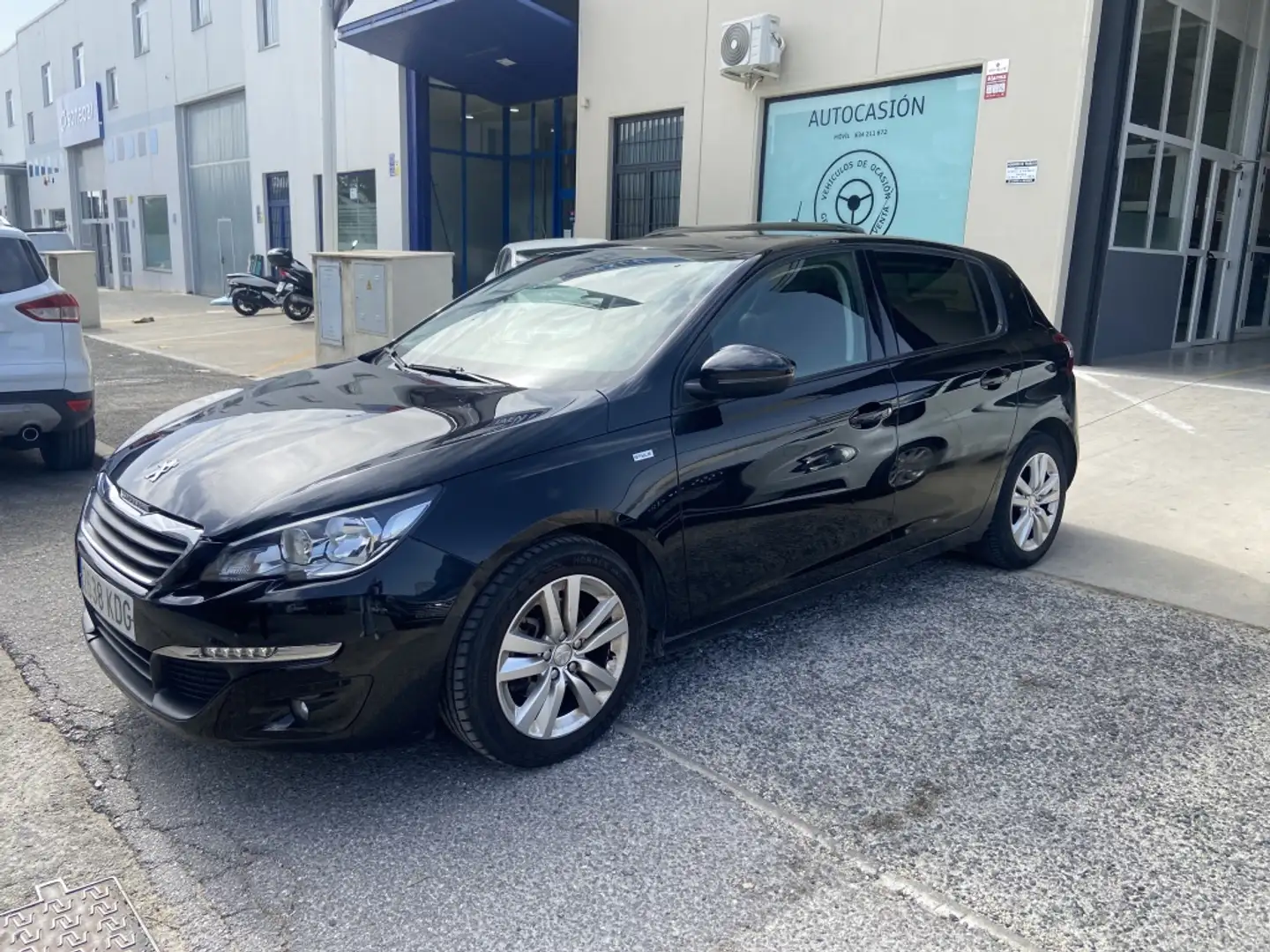 Peugeot 308 1.6 BlueHDi Style 120 Negro - 2