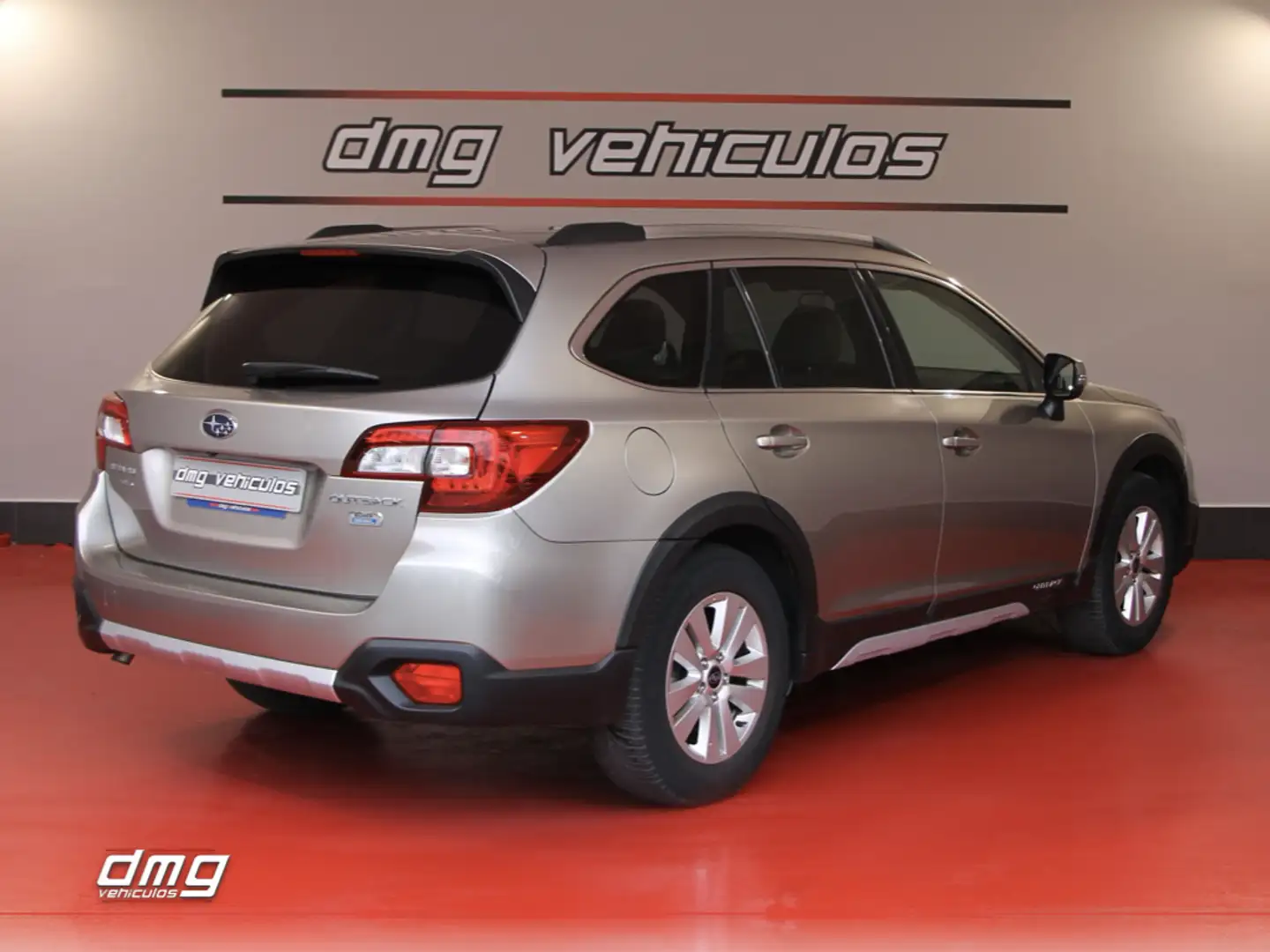 Subaru OUTBACK 2.0TD Executive Lineartronic Beżowy - 2