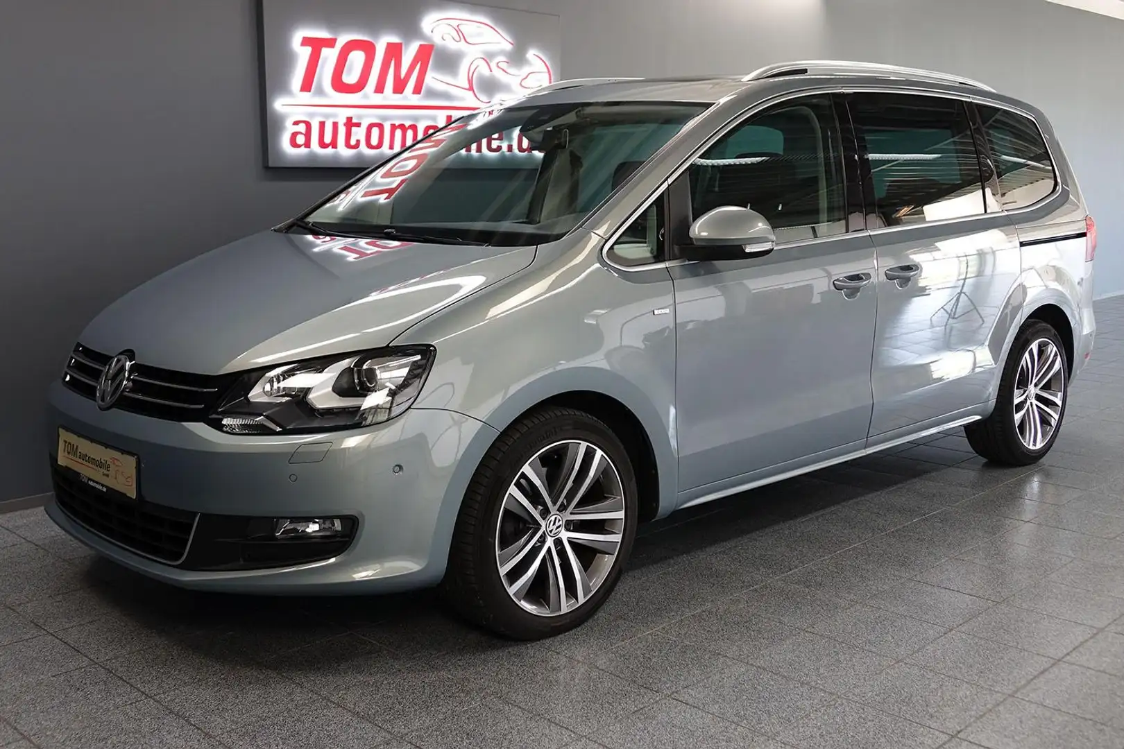 Volkswagen Sharan 2.0 TDI Cup 7 Sitze STANDHEIZ*XEN*NAV*DYN Gris - 2