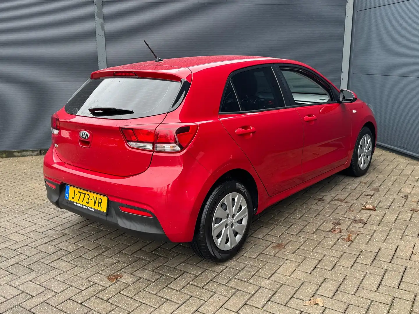 Kia Rio 1.4 DynamicLine / Automaat / Pdc / Facelift Červená - 2