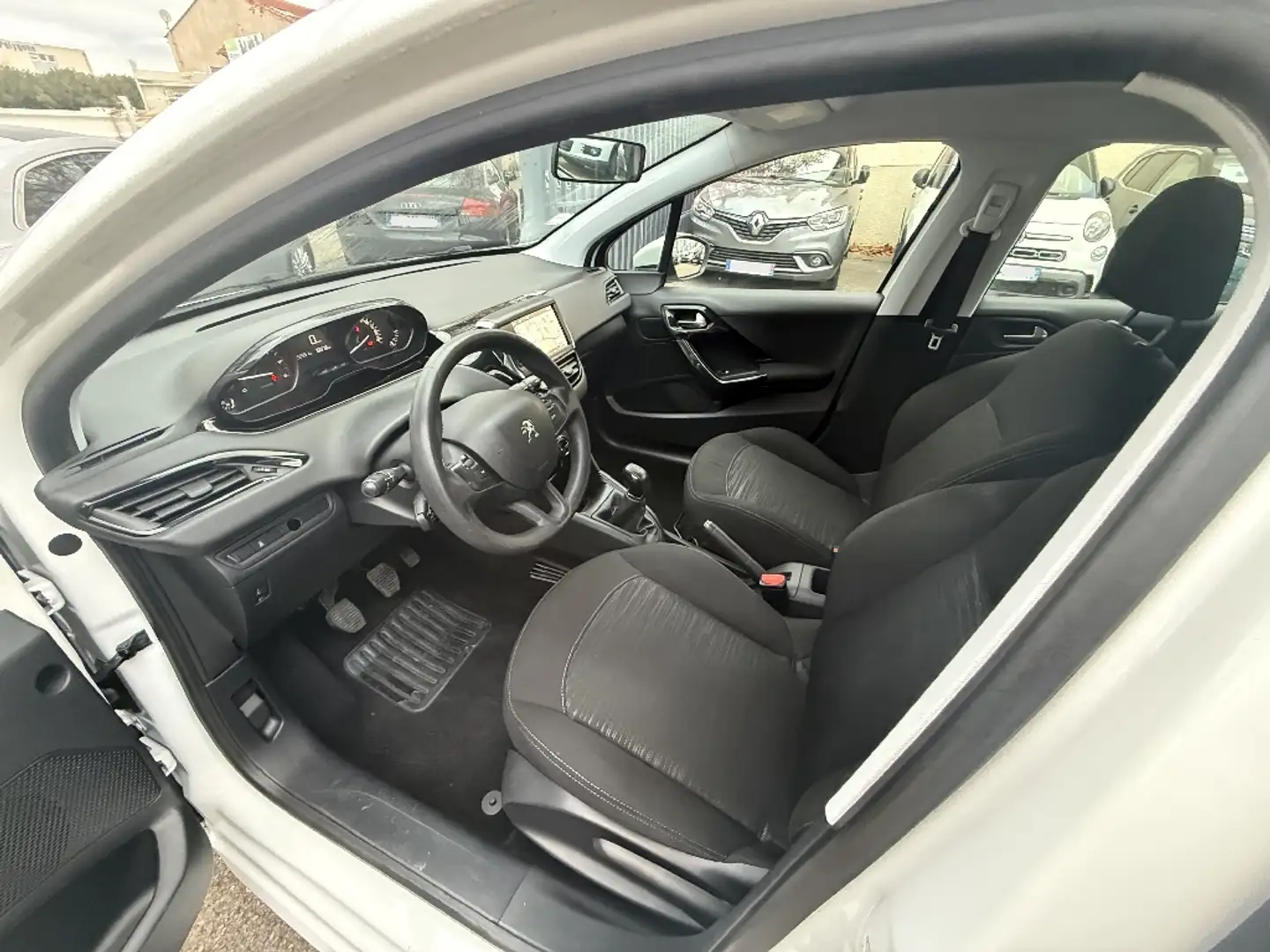 Peugeot 208 1.6 BlueHDi 75ch Style - 2
