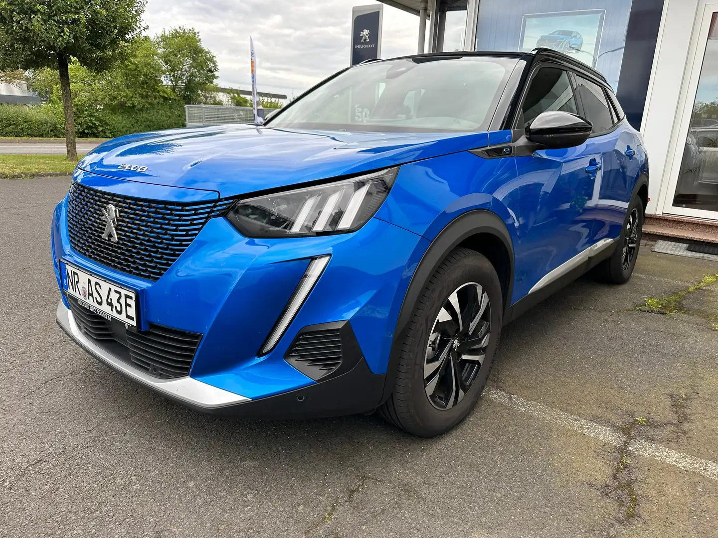 Peugeot 2008 GT Elektro 136 Blau - 1