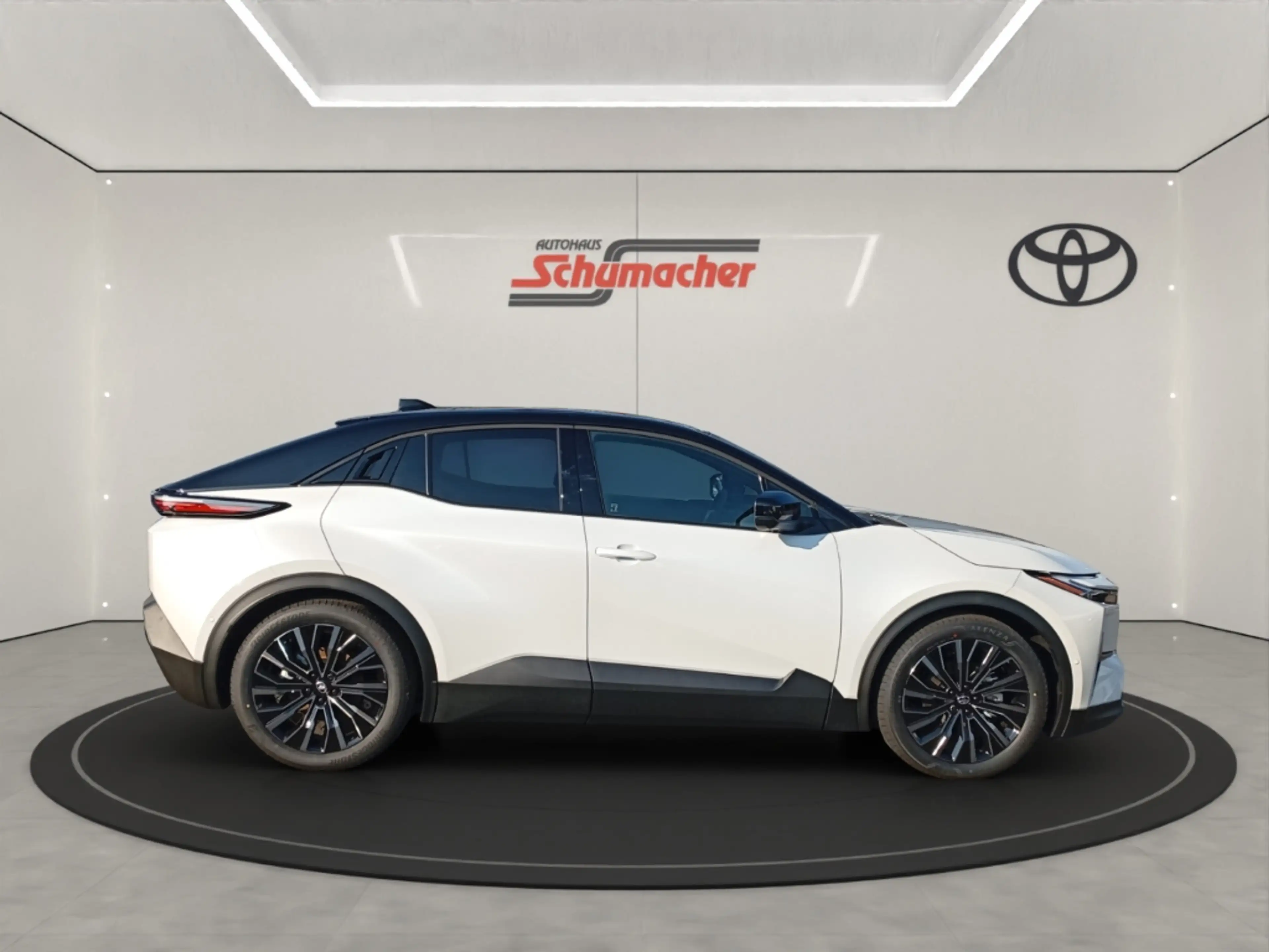Toyota C-HR+ 4X4+LOUNGE+SKY&SOUND-P+E-PÄRMIE 6000€ — photo 5