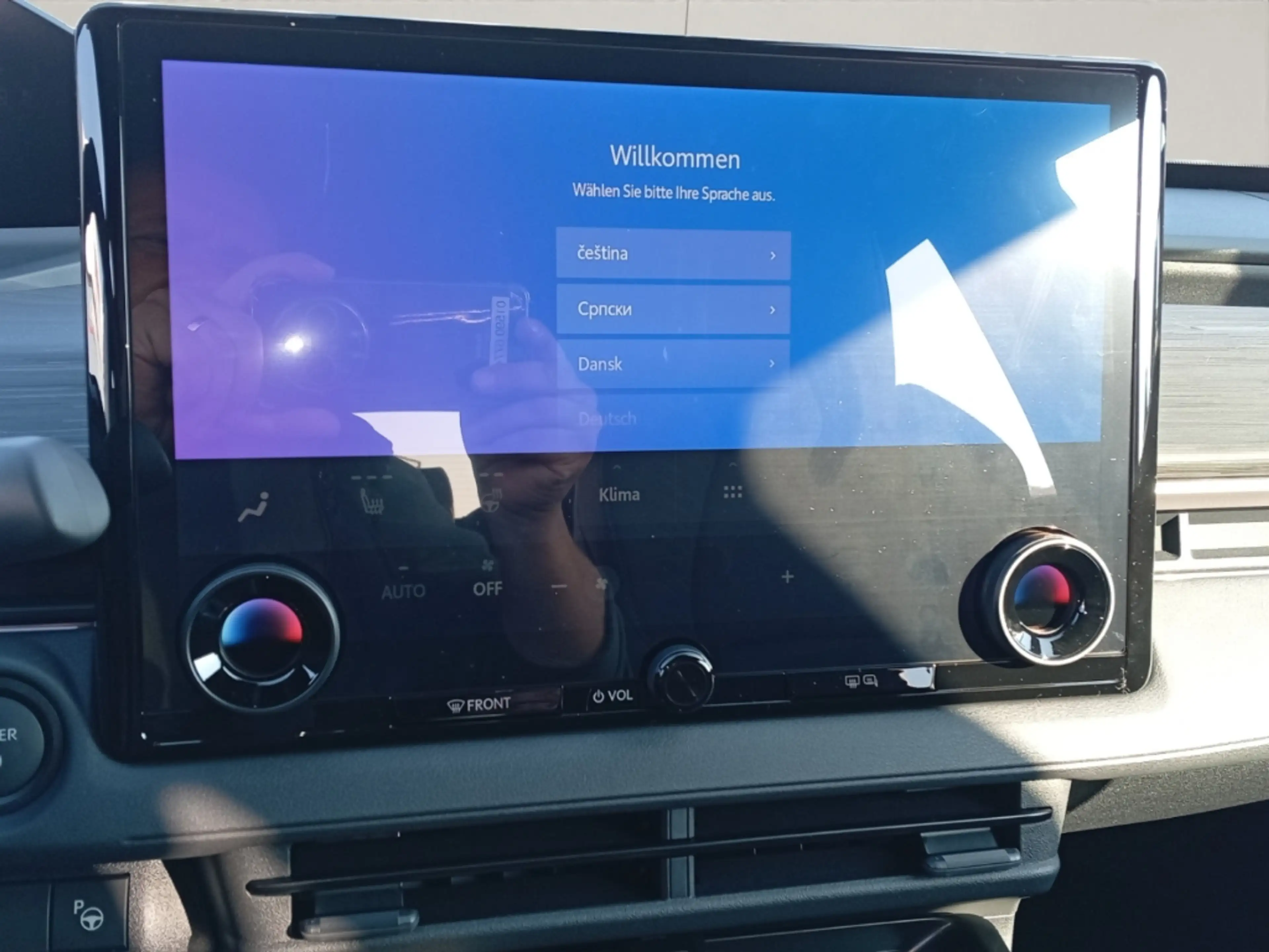 Toyota C-HR+ 4X4+LOUNGE+SKY&SOUND-P+E-PÄRMIE 6000€ — photo 15