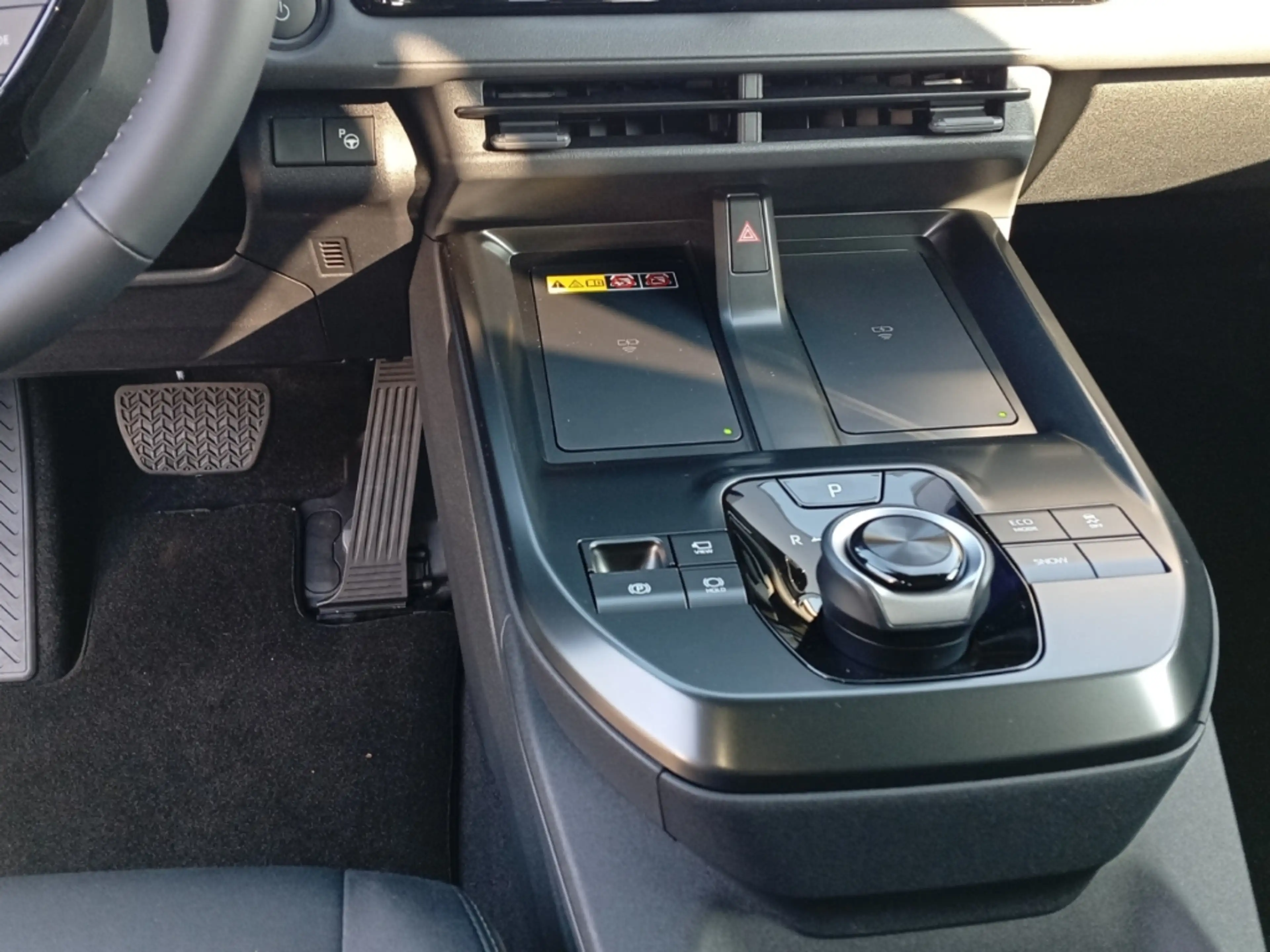 Toyota C-HR+ 4X4+LOUNGE+SKY&SOUND-P+E-PÄRMIE 6000€ — photo 13