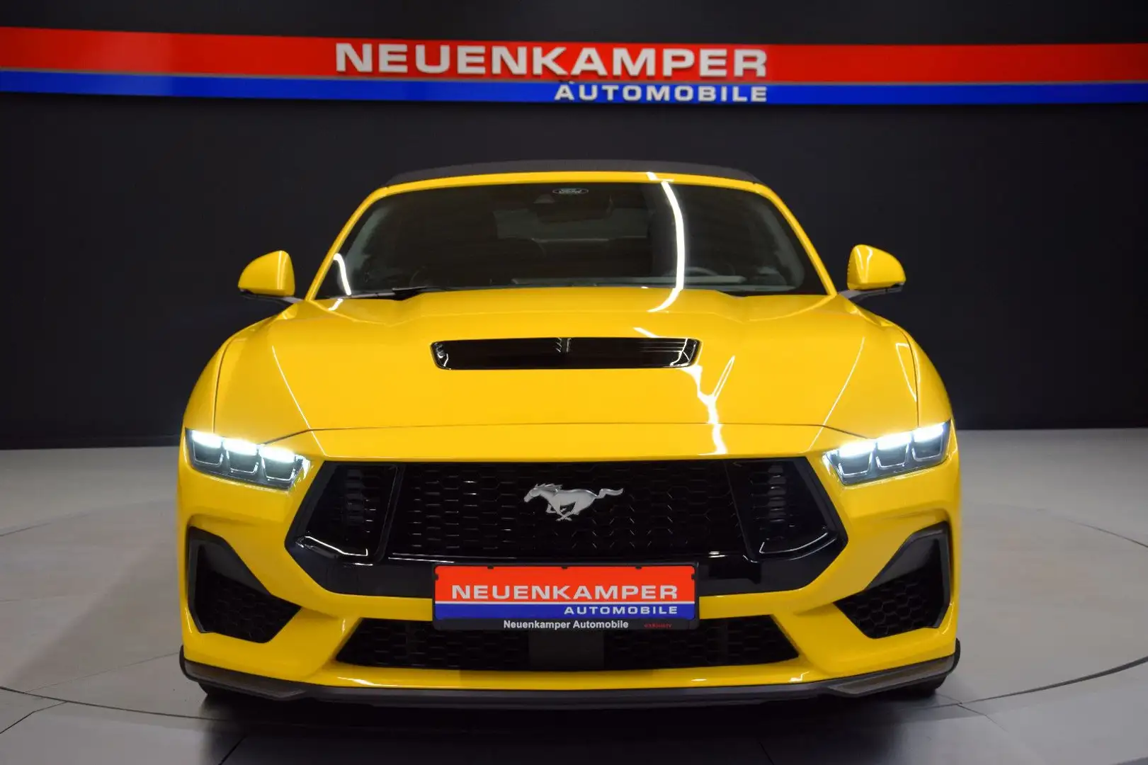Ford Mustang GT Convertible 5.0 Ti-VCT V8 328 DEUTSCH Gelb - 2