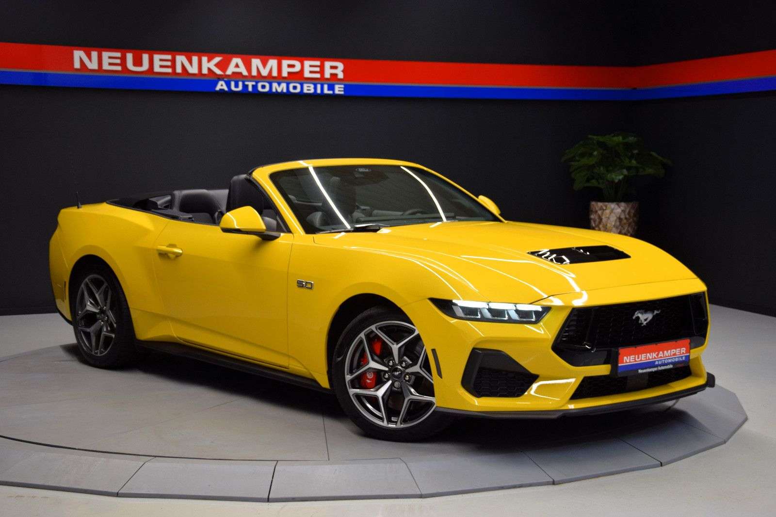 Second hand Ford Mustang GT