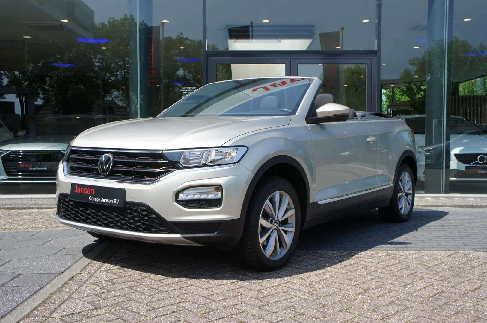 Volkswagen T-Roc Cabrio 1.0 TSI Style | CarPlay | Parkeerhulp | Sto Argent - 2