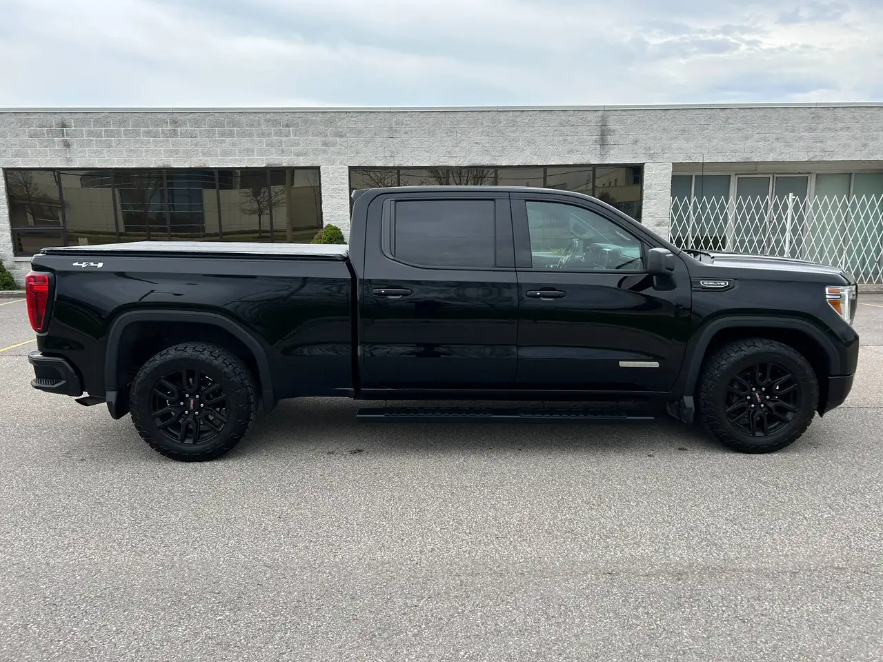 GMC Sierra 1500 fotografie GMC Sierra 1500