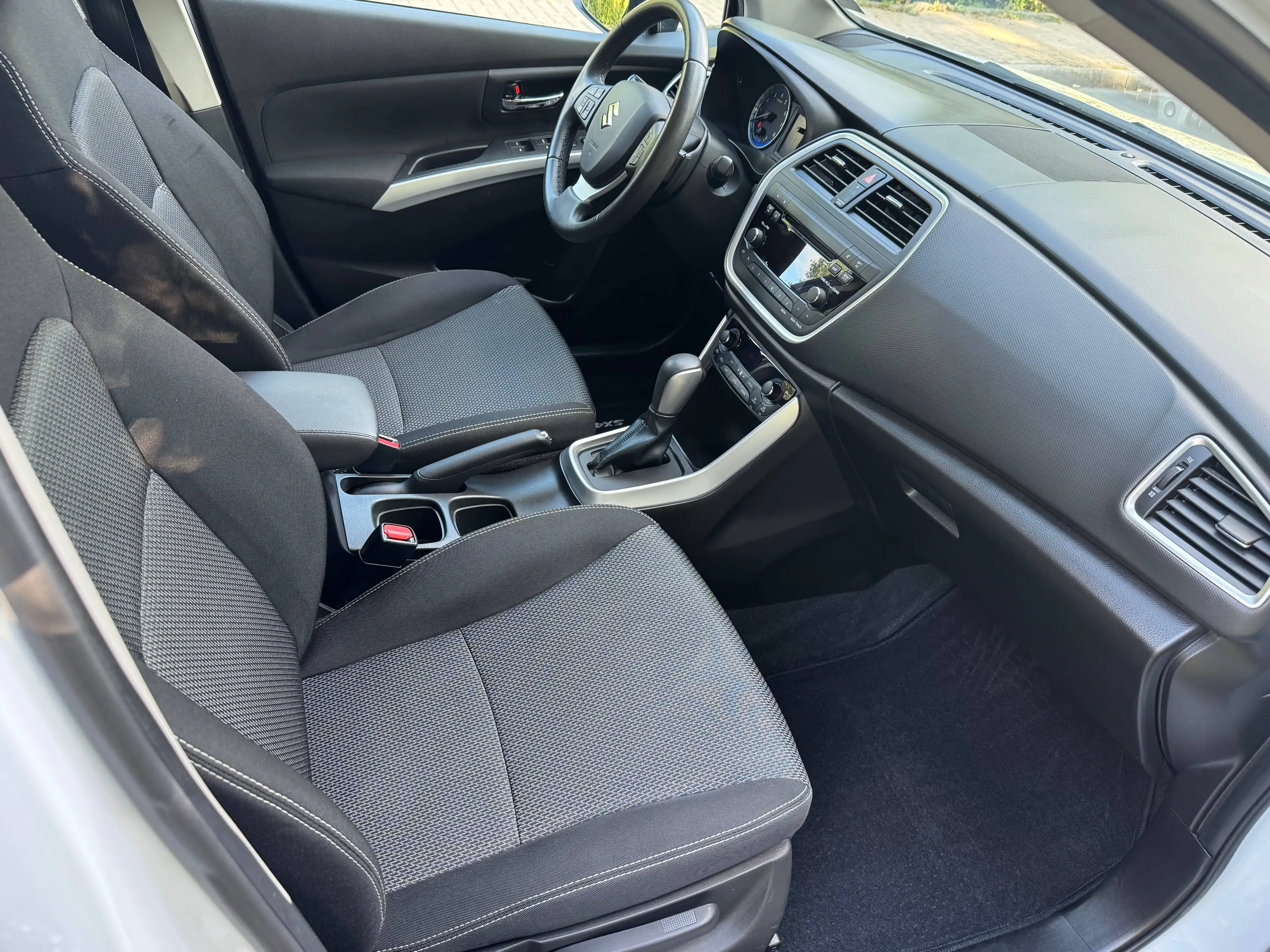 Suzuki SX4 S-Cross Club .4+4 Allrad Automatik 1 Hand km 67.519 — photo 11