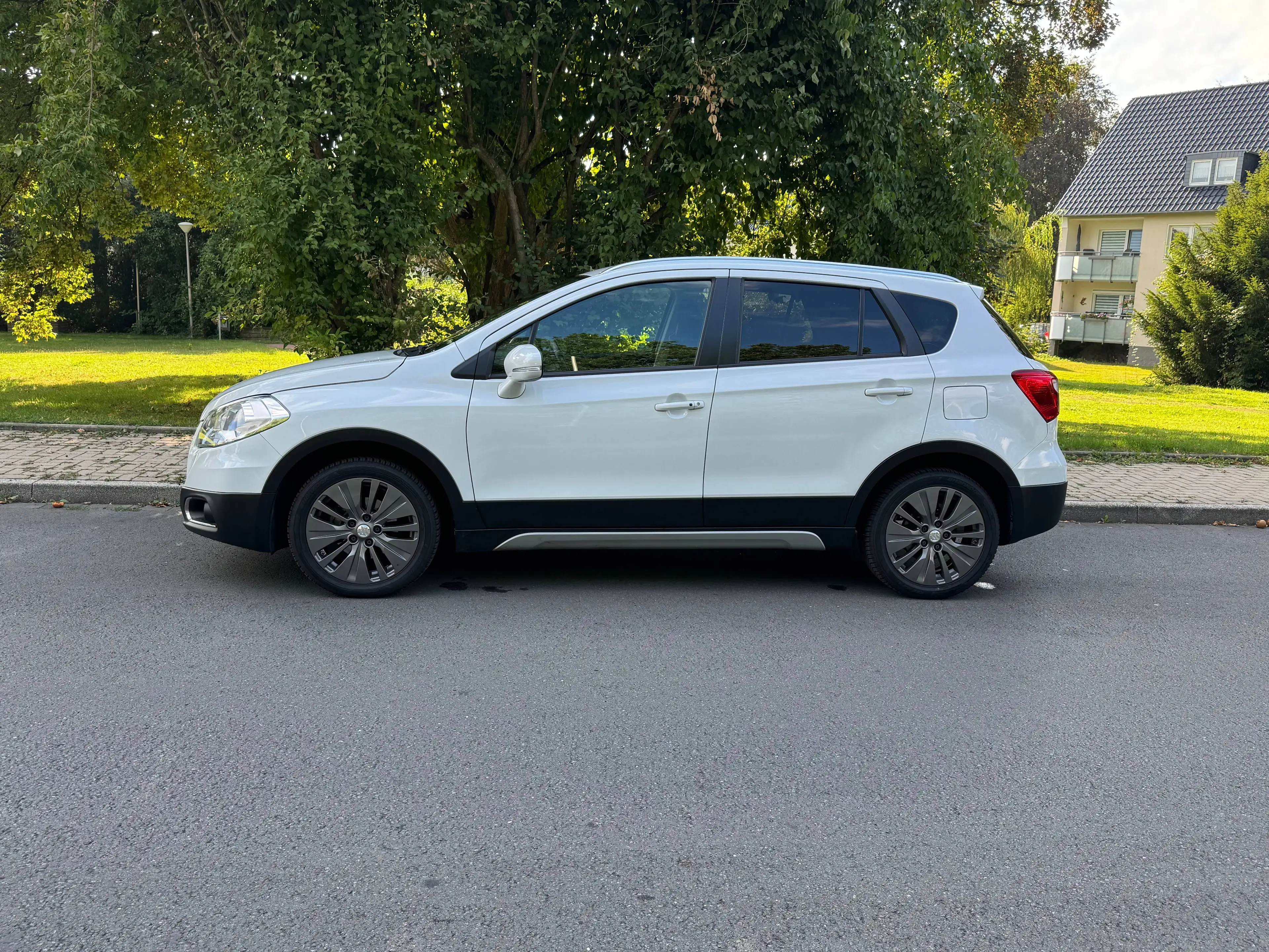 Suzuki SX4 S-Cross Club .4+4 Allrad Automatik 1 Hand km 67.519 — photo 7
