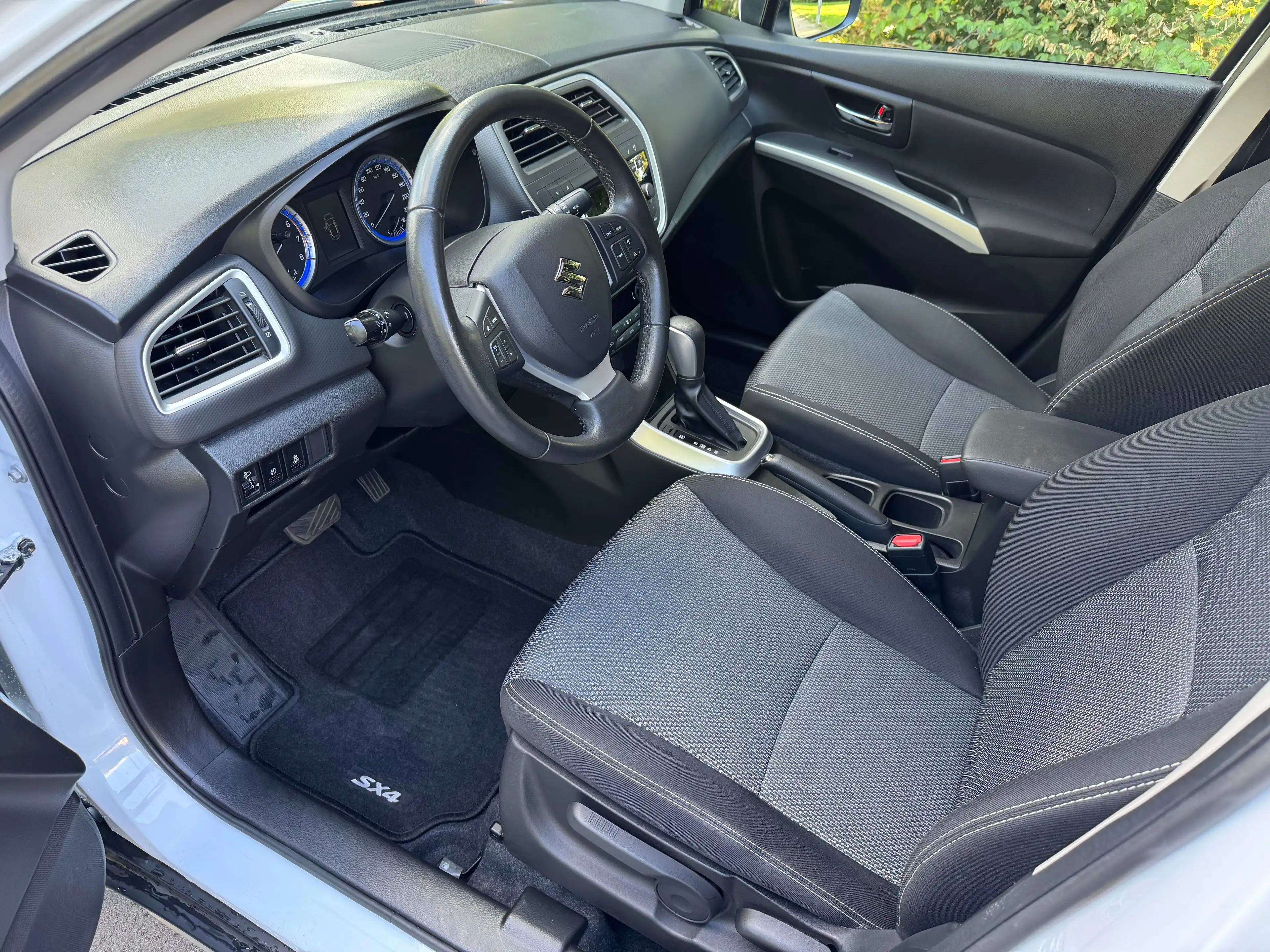 Suzuki SX4 S-Cross Club .4+4 Allrad Automatik 1 Hand km 67.519 — photo 13