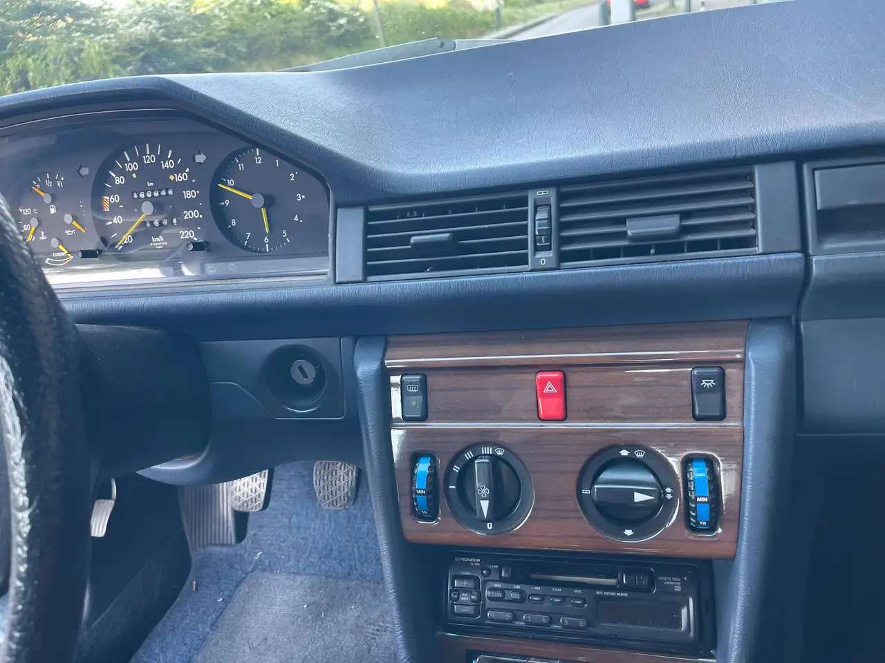 Mercedes-Benz 200, foto 5