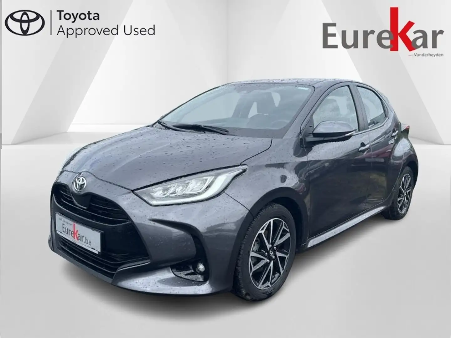 Toyota Yaris 1.5 VVT-iE Iconic Zwart - 1